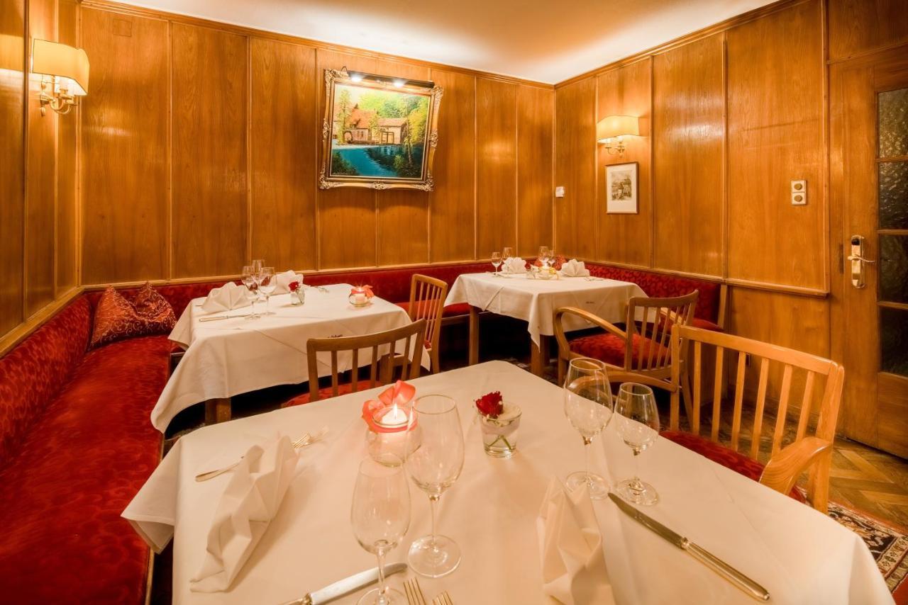 בלאובורן Hotel-Restaurant Ochsen מראה חיצוני תמונה