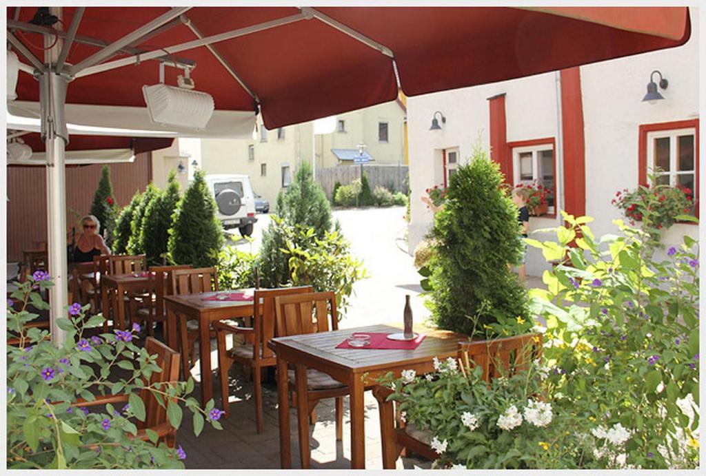 בלאובורן Hotel-Restaurant Ochsen מראה חיצוני תמונה